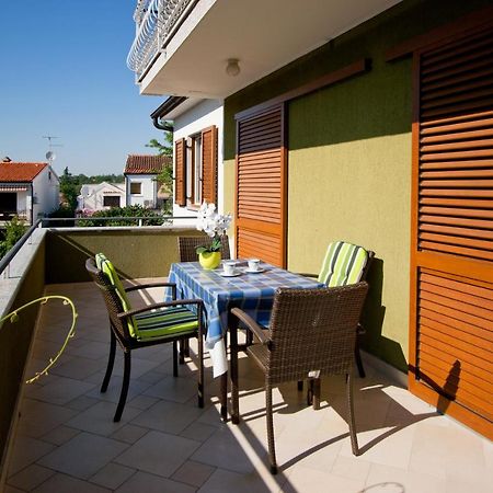Apartments Silvia โปเรช ภายนอก รูปภาพ