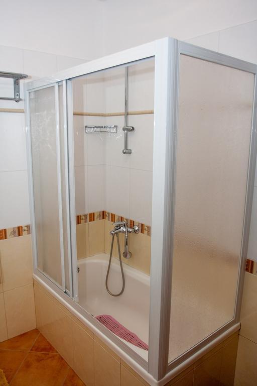 Apartments Silvia โปเรช ภายนอก รูปภาพ