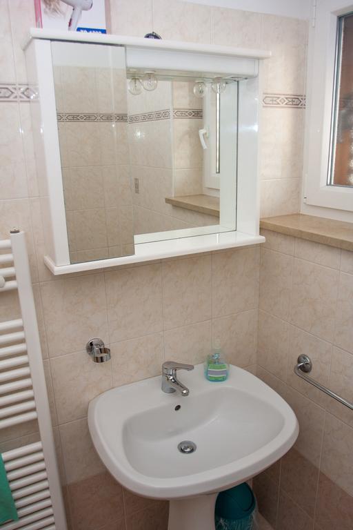 Apartments Silvia โปเรช ภายนอก รูปภาพ