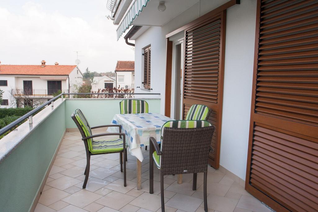 Apartments Silvia โปเรช ภายนอก รูปภาพ