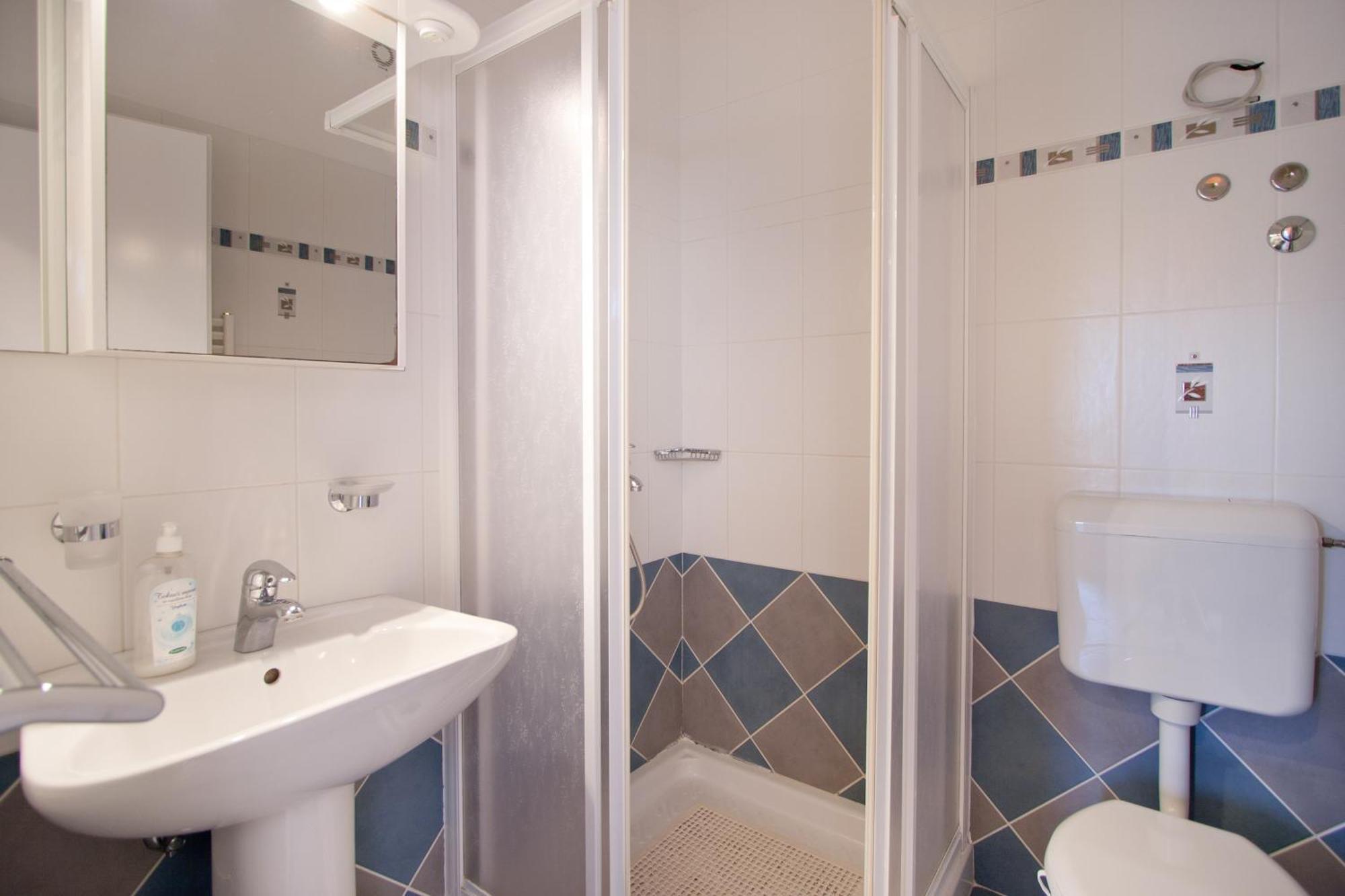 Apartments Silvia โปเรช ภายนอก รูปภาพ