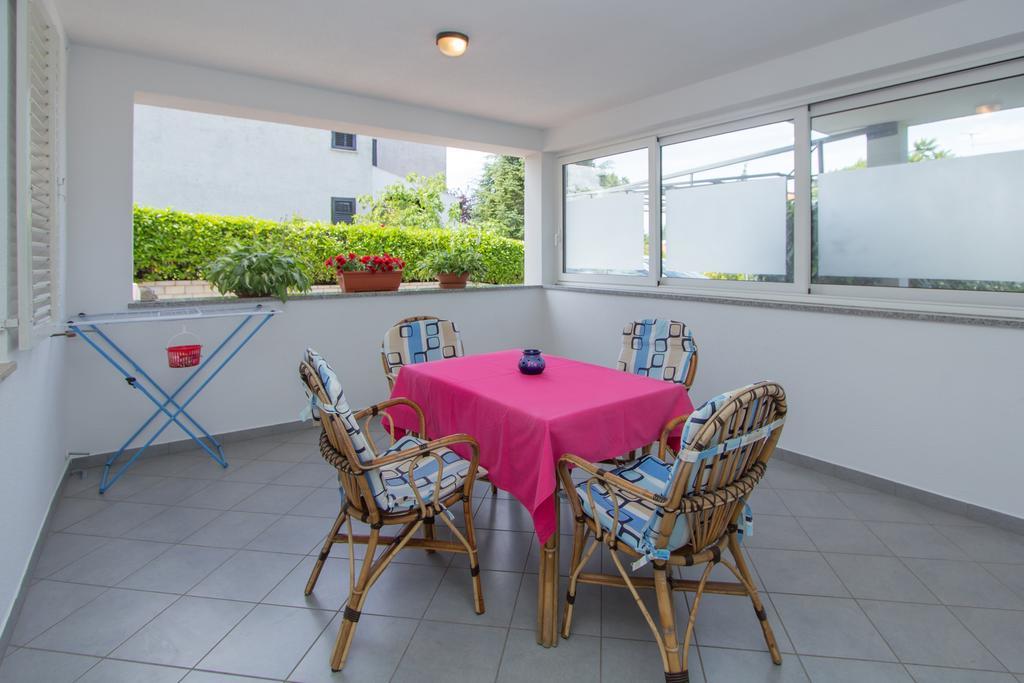 Apartments Silvia โปเรช ภายนอก รูปภาพ