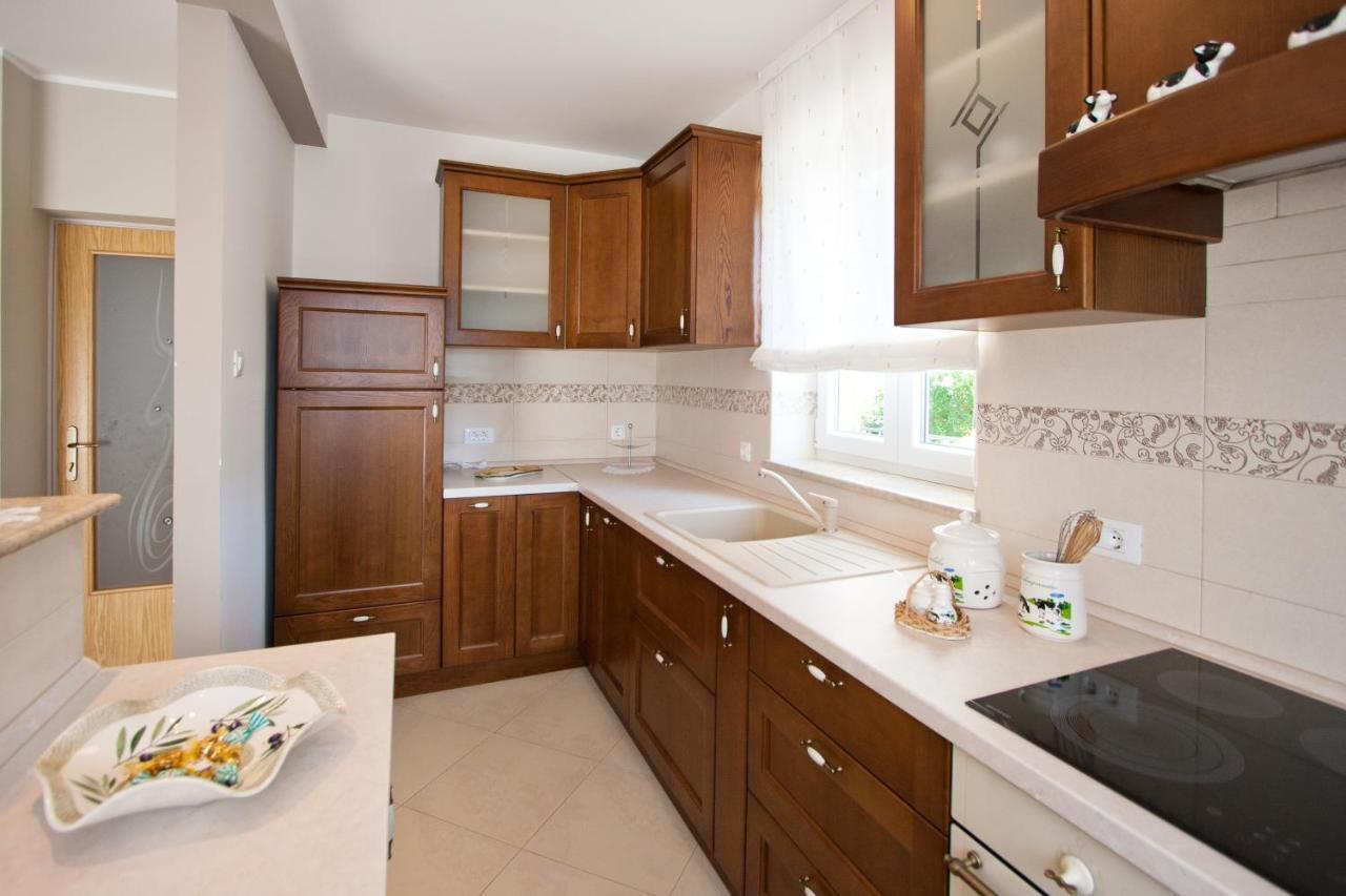 Apartments Silvia โปเรช ภายนอก รูปภาพ